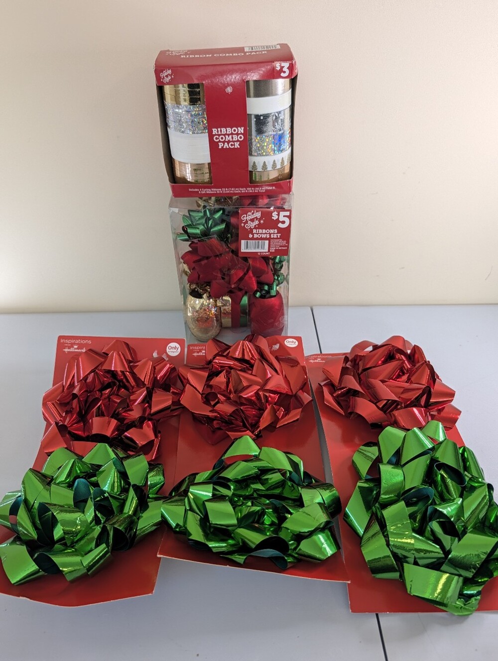 Holiday Gift Bow Pack - Red & Green Decorative Bows by